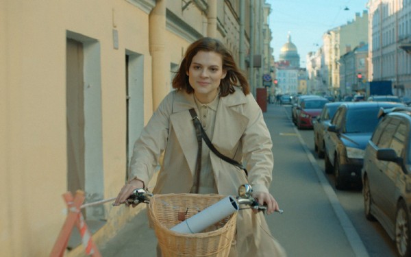 «Блондинка» с Дарьей Жовнер и Евгением Цыгановым: Девушка с велосипедом ( 5 фото )