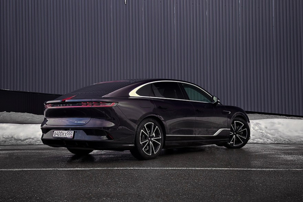 Страсть вернулась с бензобаком: тест-драйв Voyah Passion Страсть вернулась с бензобаком: тест-драйв Voyah Passion