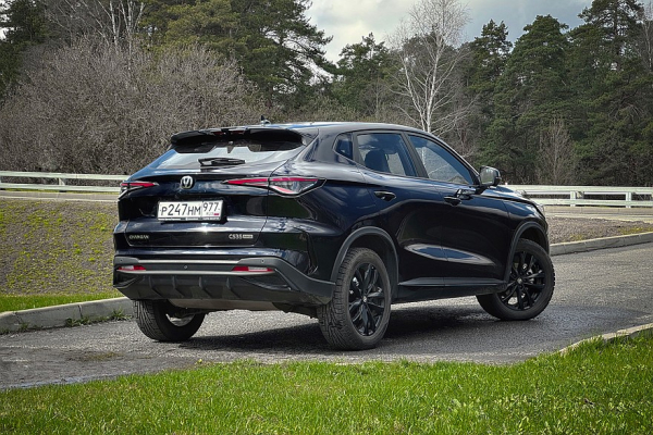 Три экрана, лонч-контроль и гоночный режим: тест-драйв Changan CS35 Max Три экрана, лонч-контроль и гоночный режим: тест-драйв Changan CS35 Max